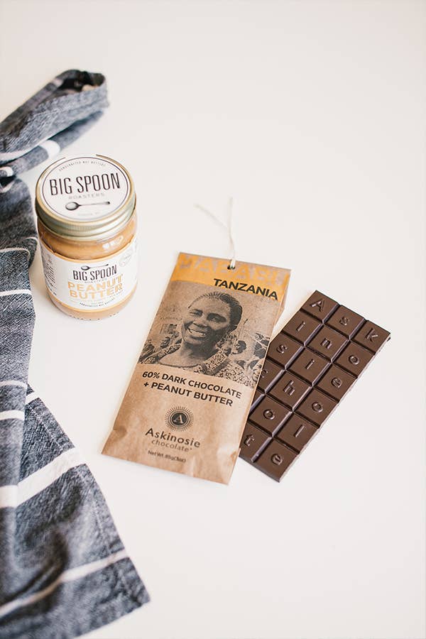 Askinosie Dark Chocolate + Peanut Butter Bar